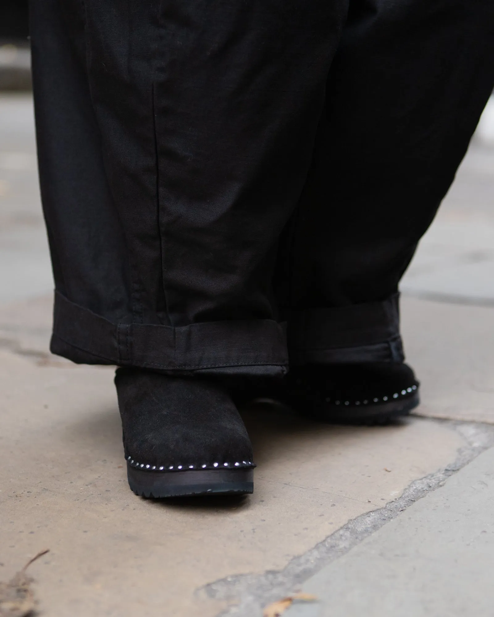 'Monet' Clog – Black Rough Out