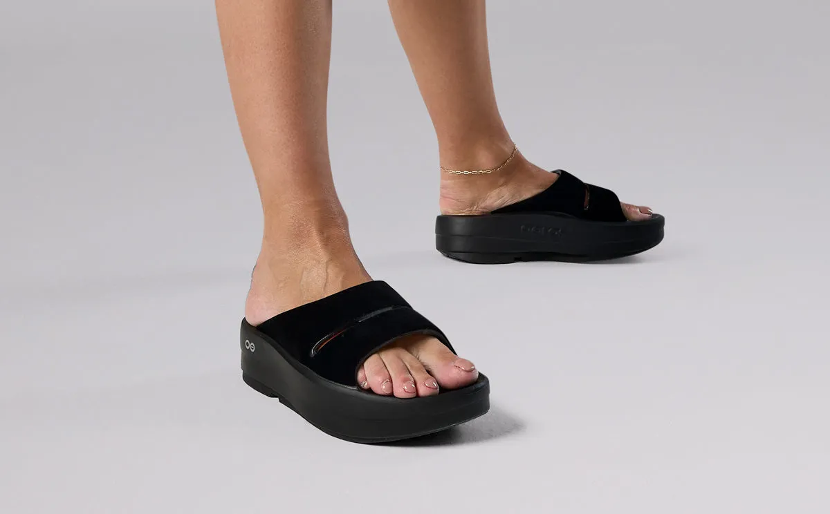 Women's OOmega OOahh Posh Sandal - Black